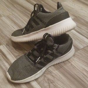 Adidas cloud foam womens 7.5